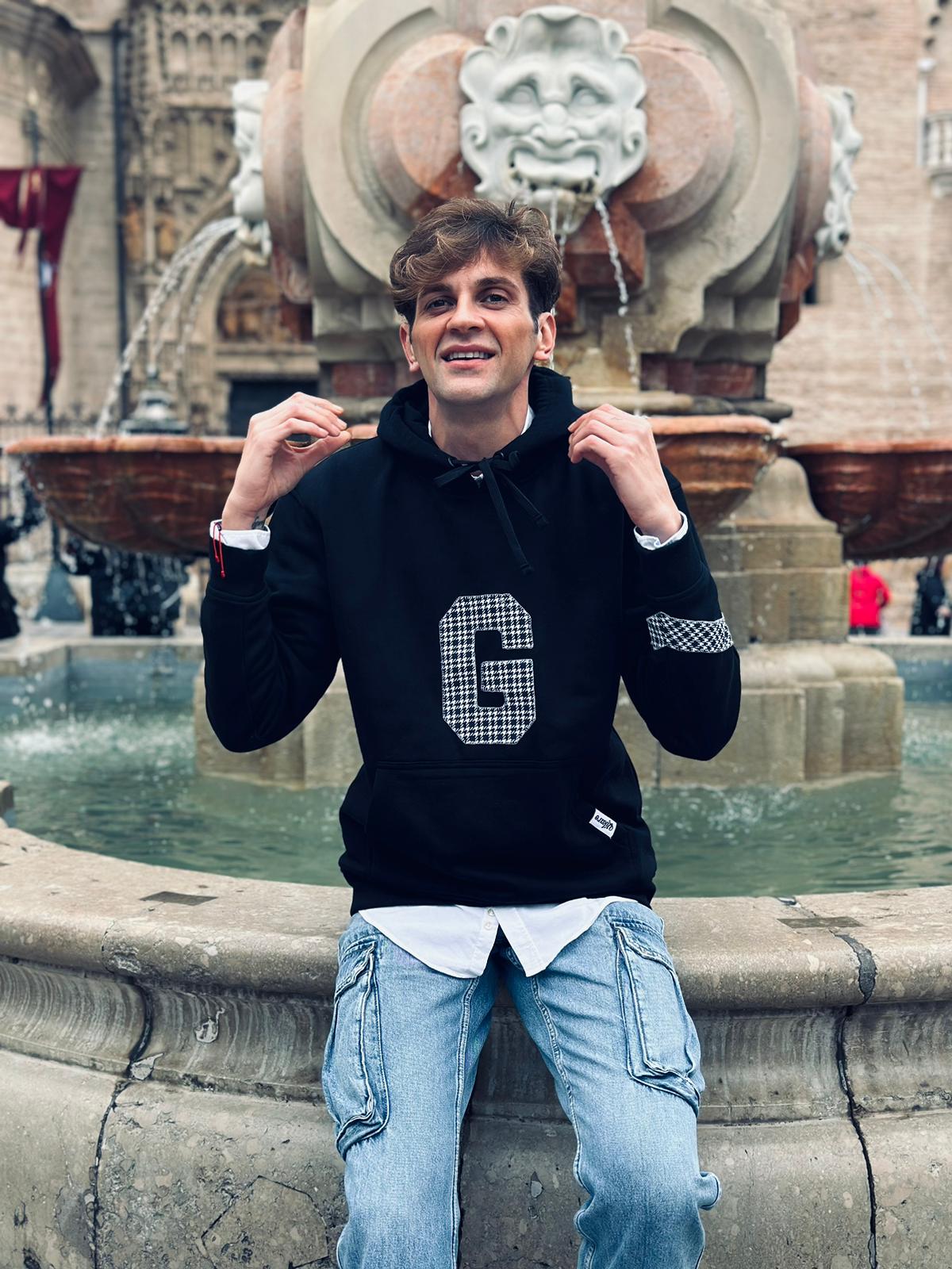 Sudadera PERSONALIZADA CON GORRO mod. “GONZALO”