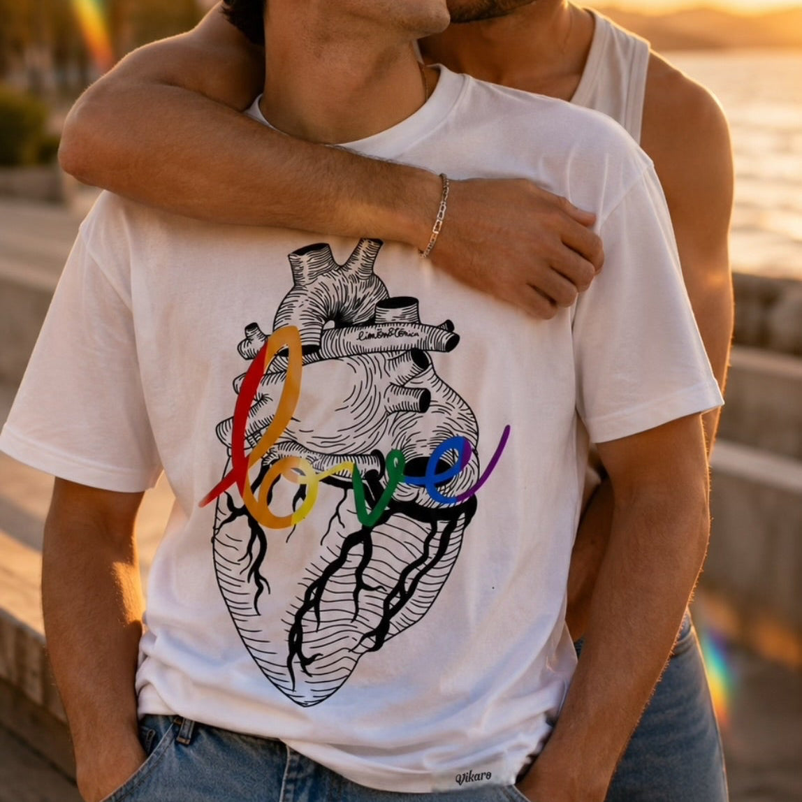 Camiseta CORAZÓN LOVE • ORGULLO